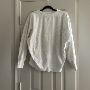 Lululemon sweatshirt size 6